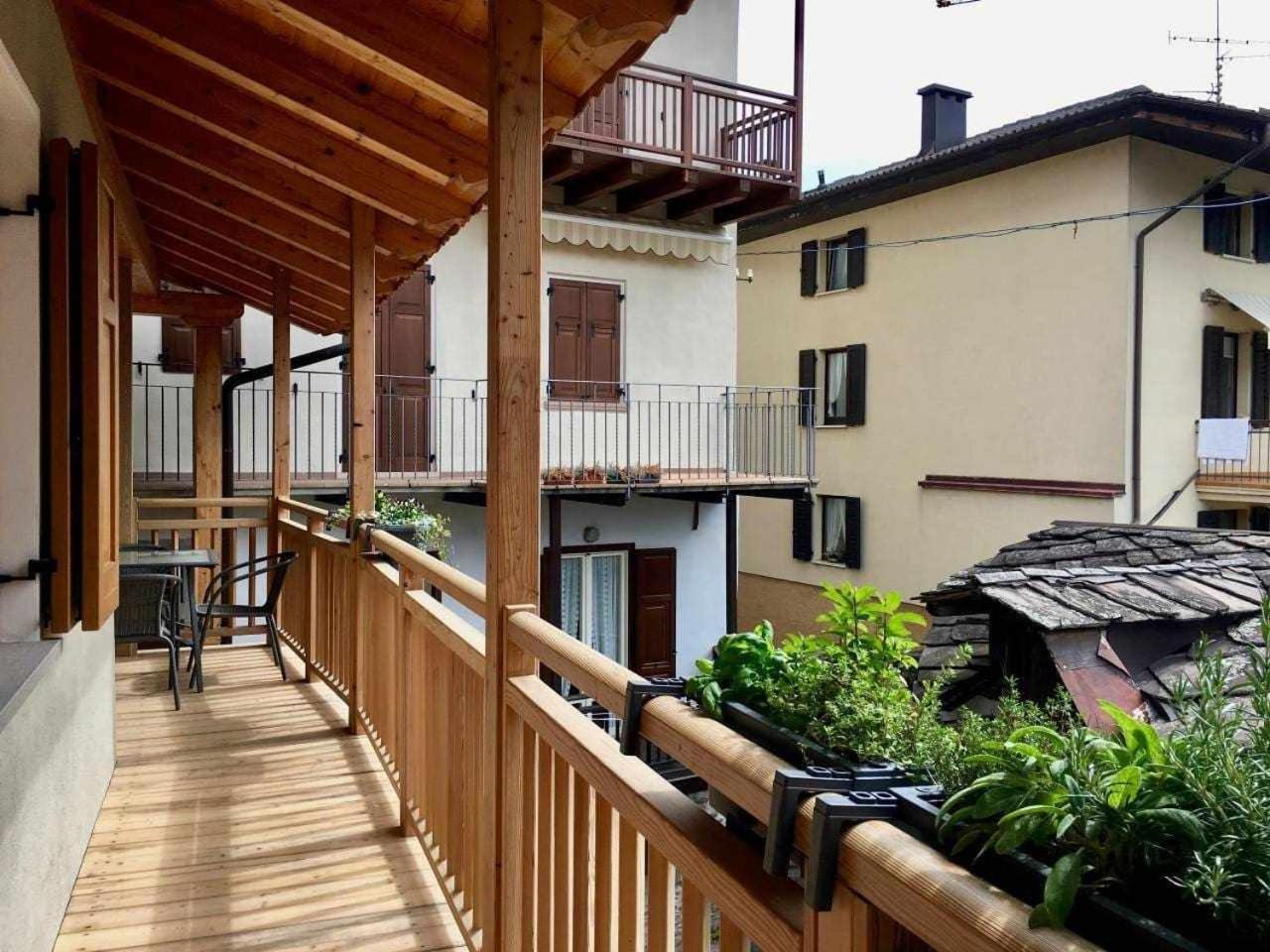 Appartamento Al Garibaldi Levico Terme Kültér fotó
